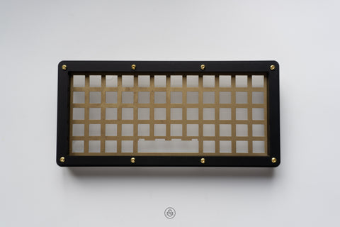 Preonic Frosted Black Case
